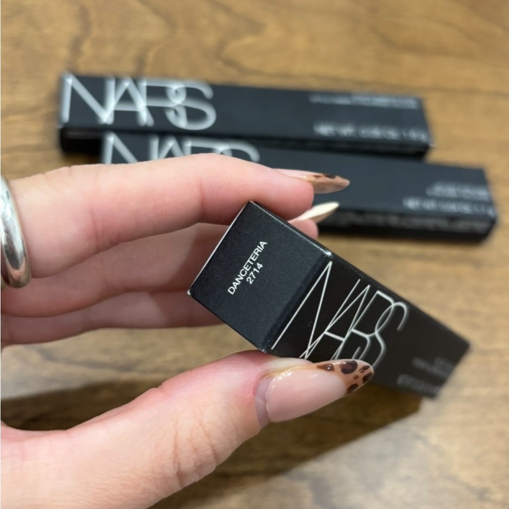 NWT NARS Makeup Bundle Deal - eyeliner, lip gloss & shadow stick - Picture 5 of 7